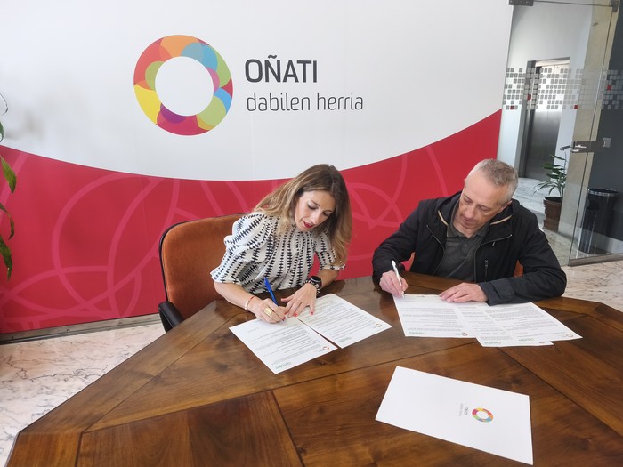 Oñatiko Udalarekin lankidetza hitzarmena sinatu dugu